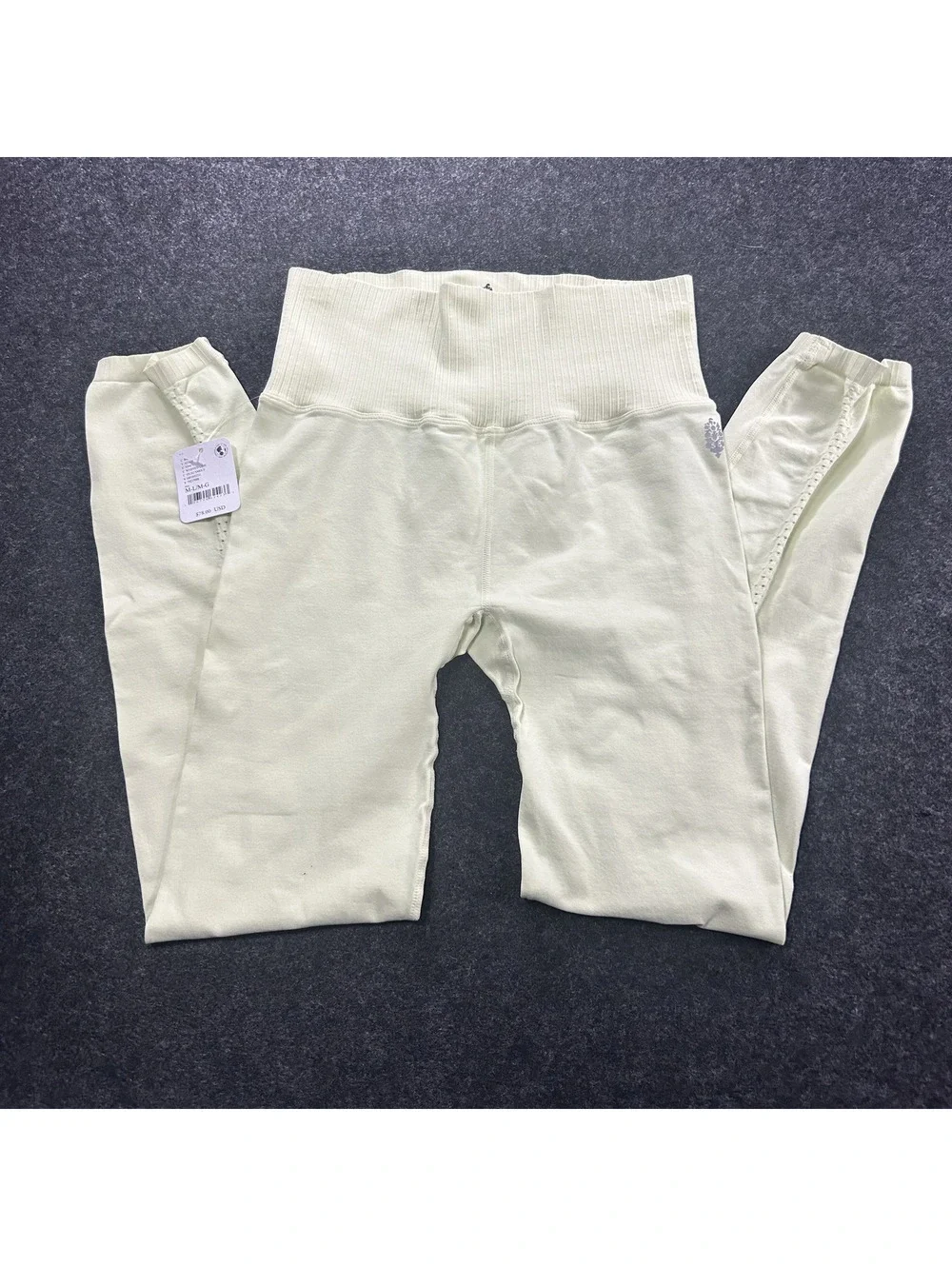 Free People Movement NWT Leggings Whipped Lime Color, Size M/L